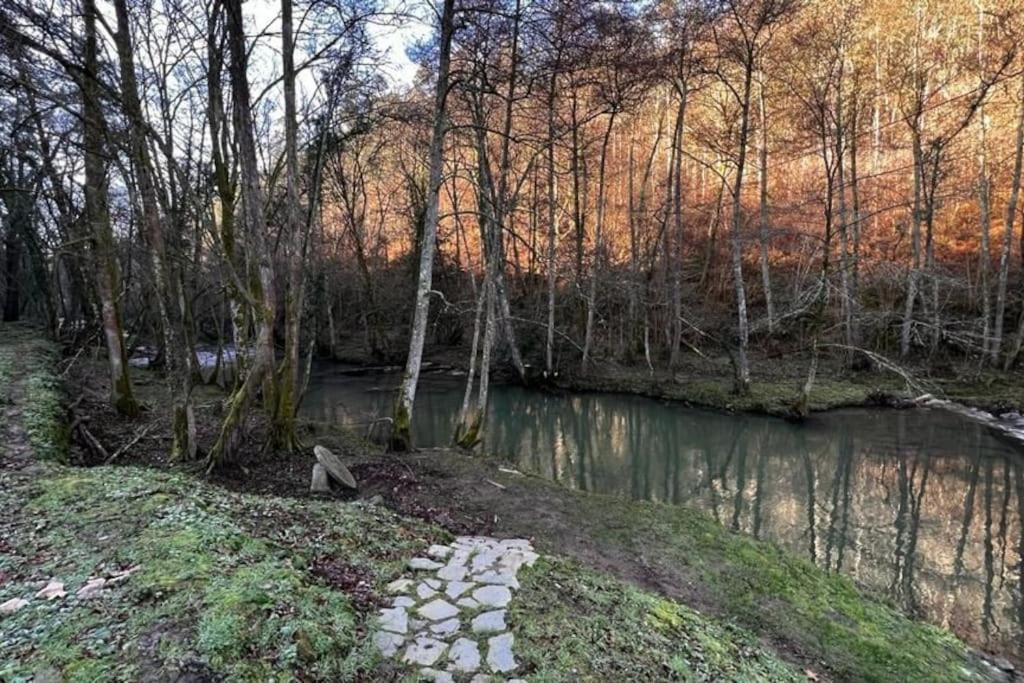 Haraneko Errota Burdindegi * El Cerco Auzoa